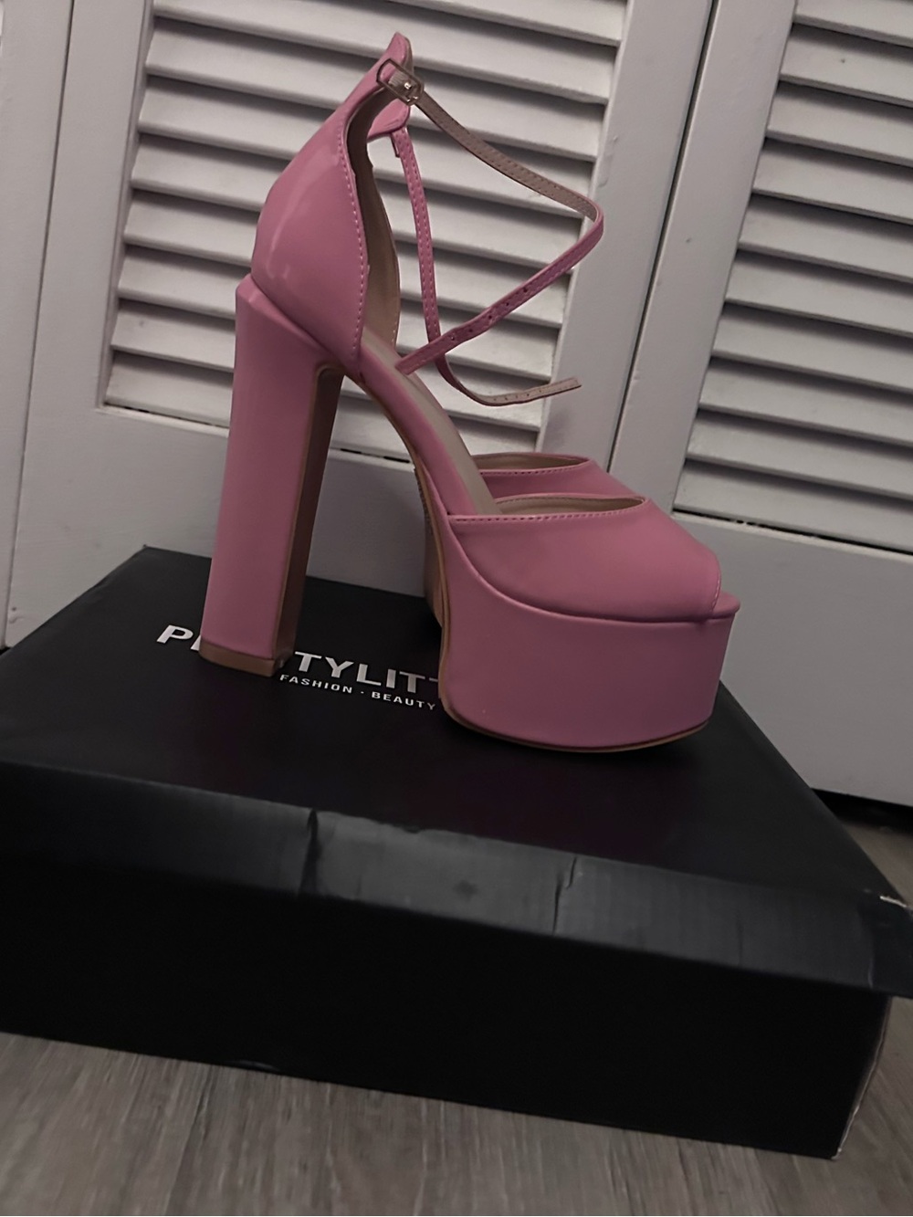 Pretty Little Thing Platform Block Heel Sandals - Pink